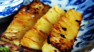 Ананас, жареный на гриле