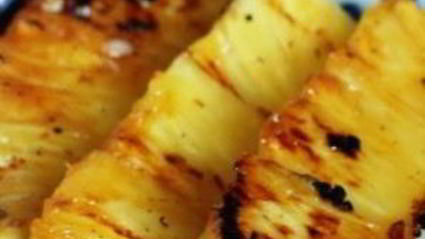 ананас, жареный на гриле