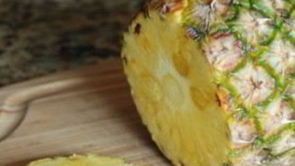 ананас, жареный на гриле