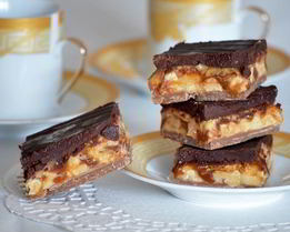 Батончик сникерс