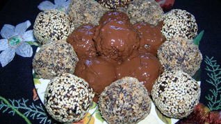 Конфеты из чернослива и изюма