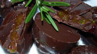 Конфеты с абрикосом и розмарином