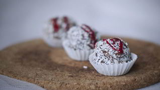 Полезные конфеты с финиками, апельсином и бананами