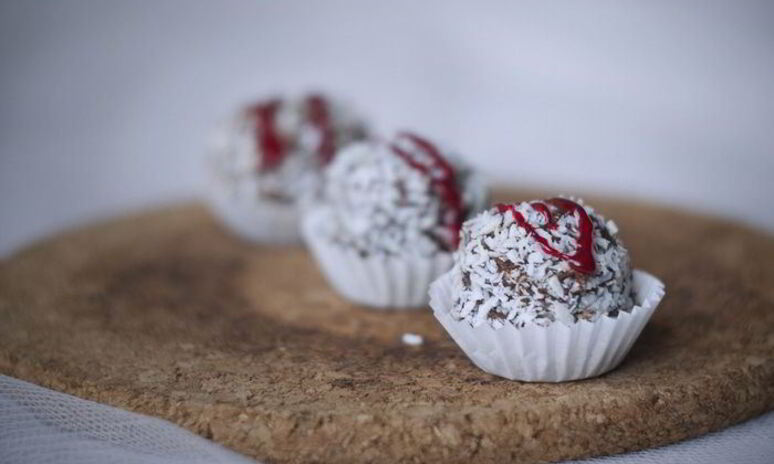 Рецепт полезных конфет с финиками, апельсином и бананами