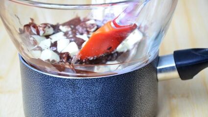 шоколадные конфеты с фундуком