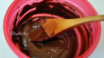 шоколадные конфеты с тыквенным кремом, мандариновым мармеладом и миндалем