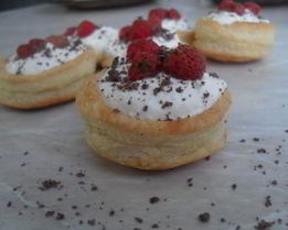 Гнездышки с творожным кремом