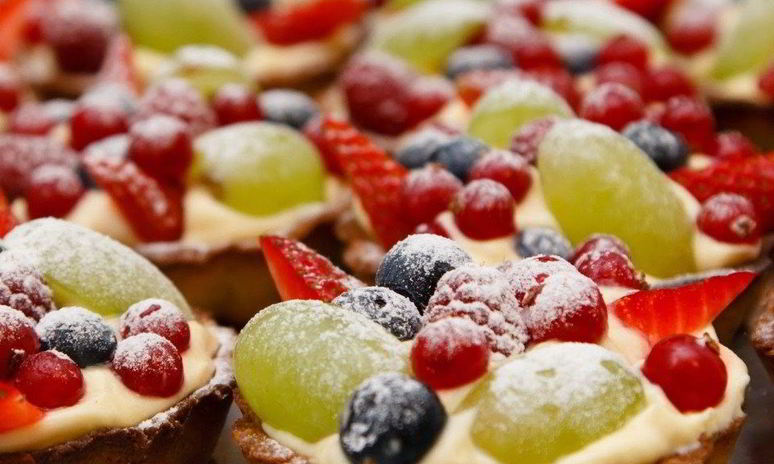 Рецепт миндальных корзиночек с фруктовым заварным кремом