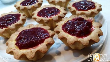 песочные корзиночки с творогом и белковым кремом