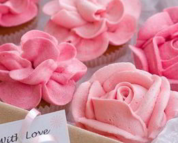 Розовый сливочный крем