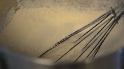 рулет со швейцарским маслянным кремом