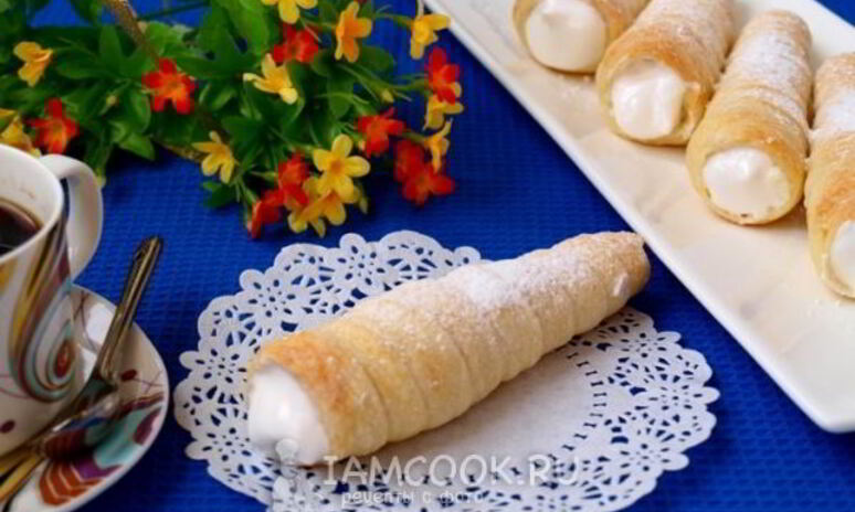 Рецепт трубочек из слоеного теста с кремом