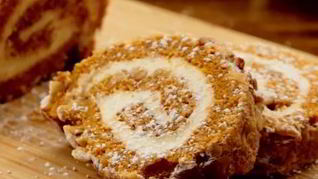 Тыквенный бисквитный рулет кремом