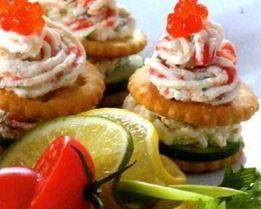 Закуска с сырным кремом и красной икрой