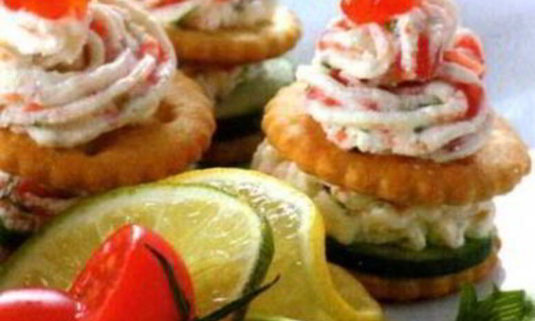 Рецепт закуски с сырным кремом и красной икрой