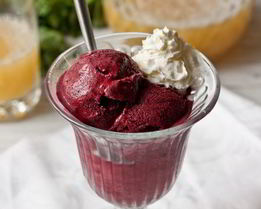 Черничное мороженое на сметане