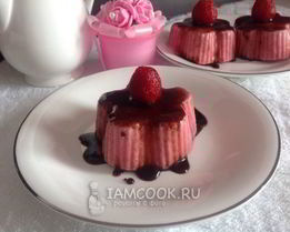 Клубничное мороженое в шоколадной глазури