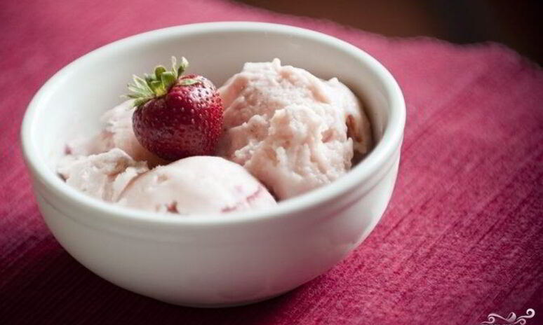 Рецепт клубничного мороженого