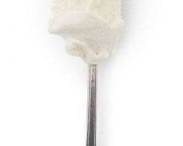 Молочное ванильное мороженое