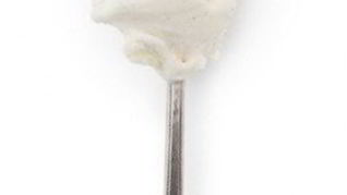 Молочное ванильное мороженое