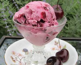 Мороженое-чизкейк с черешней