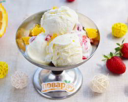 Мороженое с фруктами