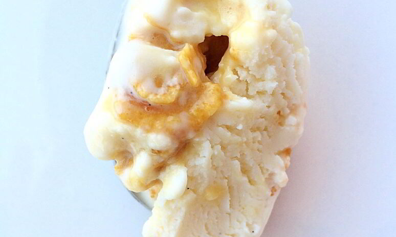 Рецепт мороженого с ванилью и кукурузным грильяжем
