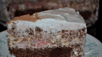 шоколадный торт-мороженое с маршмэллоу и фундуком