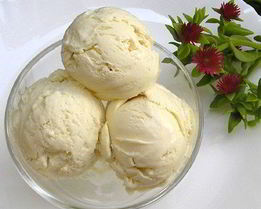 Сливочное мороженое с коньяком