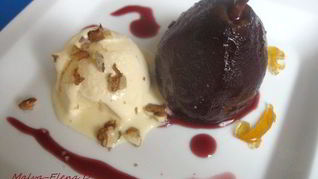 Ванильное мороженое и груша-пашот Сладкая парочка