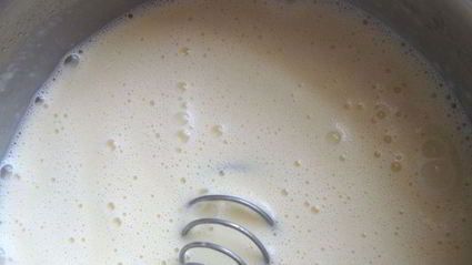 ванильное мороженое и груша-пашот сладкая парочка