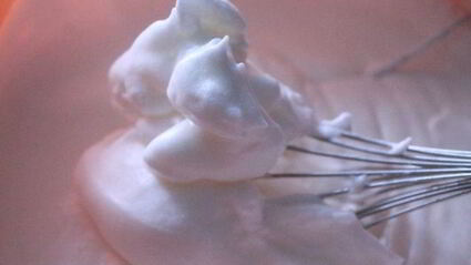 бисквитные стаканчики с черничным муссом