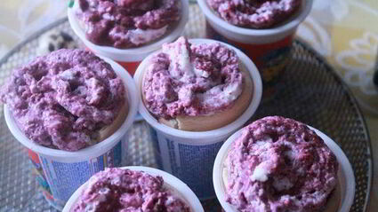 бисквитные стаканчики с черничным муссом