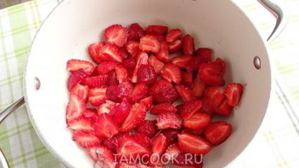 клубнично-зефирный мусс