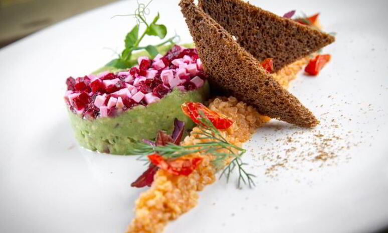 Рецепт мусса из авокадо с киноа и свеклой