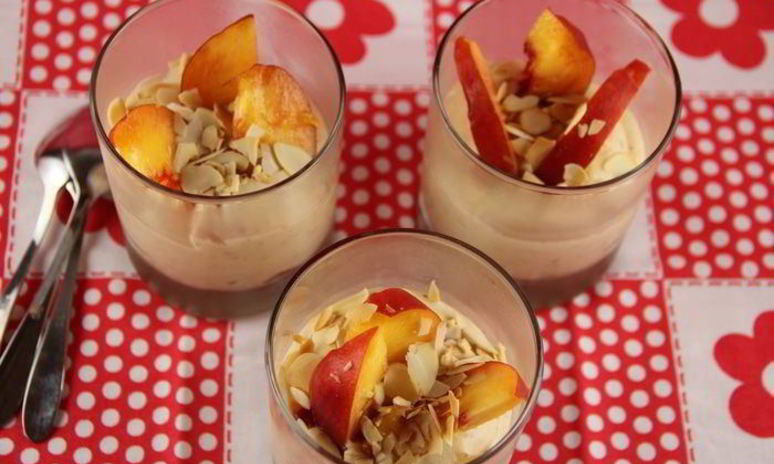 Рецепт персикового мусса с медом и миндалем