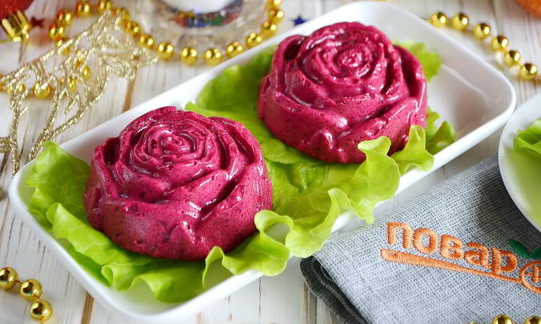 Рецепт пикантного свекольного мусса с селедкой