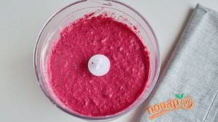 пикантный свекольный мусс с селедкой