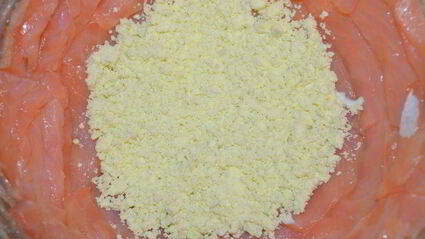 праздничный цукотто из форели с нежнейшим креветочным муссом, огурцом и сливочным кремом