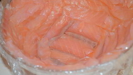 праздничный цукотто из форели с нежнейшим креветочным муссом, огурцом и сливочным кремом