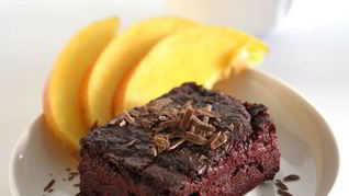 Шоколадный торт-мусс со свеклой