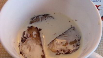 творожный мусс с ореховой нугой и шоколадным марципаном