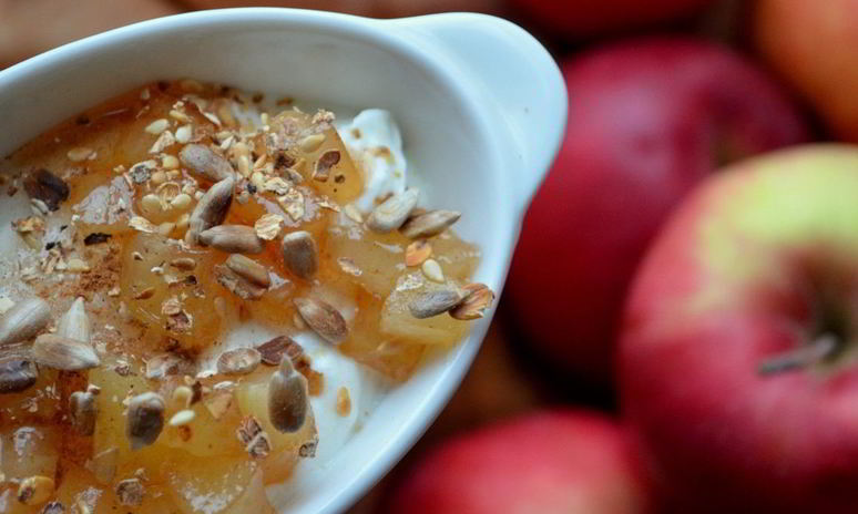 Рецепт творожного мусса с яблочным соусом