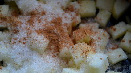 творожный мусс с яблочным соусом