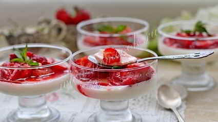 панна котта с клубникой