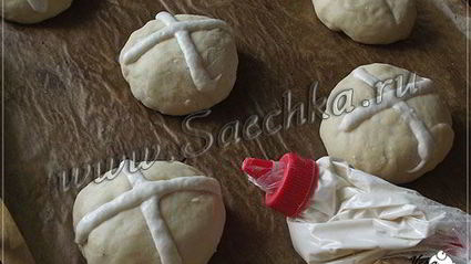 английские пасхальные булочки