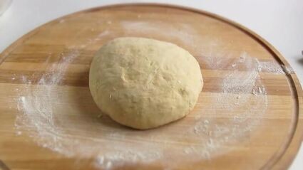 кулич пасхальный медовый на воде с цукатами и изюмом