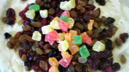 паасброд — нидерландский пасхальный хлеб