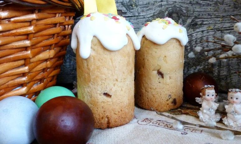 Рецепт пасхального кулича на сметане с миндалем и цукатами