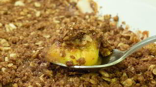 Сливовый крамбл